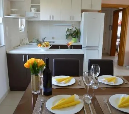In With Balcony, Air Conditioning, Wi-fi * Sveti Filip i Jakov