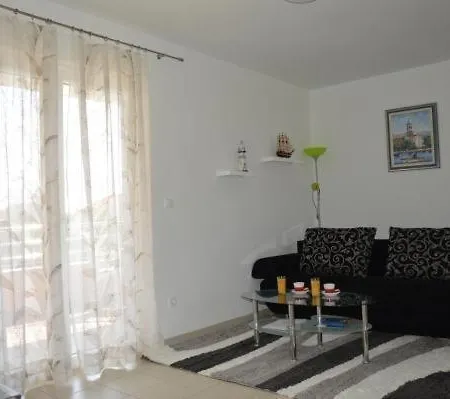 Daire In With Balcony, Air Conditioning, Wi-fi *